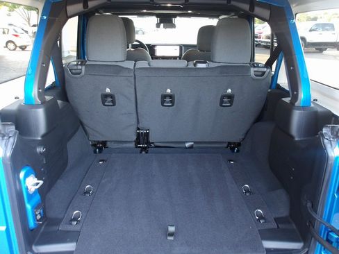 New 2025 Jeep Wrangler Unlimited Rubicon image 8