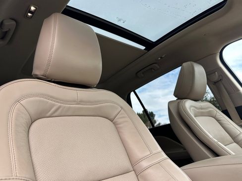 Used 2023 Lincoln Aviator Reserve w/ Elements Package Plus image 21