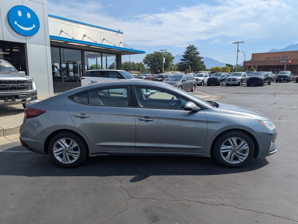 Used 2019 Hyundai Elantra Value Edition FWD image 2
