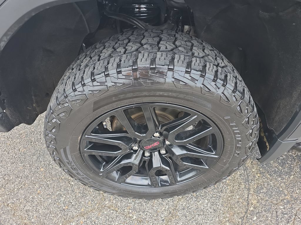 Used 2021 GMC Sierra 1500 Elevation w/ X31 Off-Road Package AWD/4WD image 10