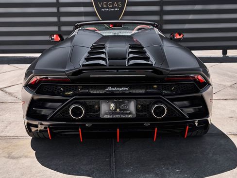 Used 2024 Lamborghini Huracan EVO AWD/4WD image 24