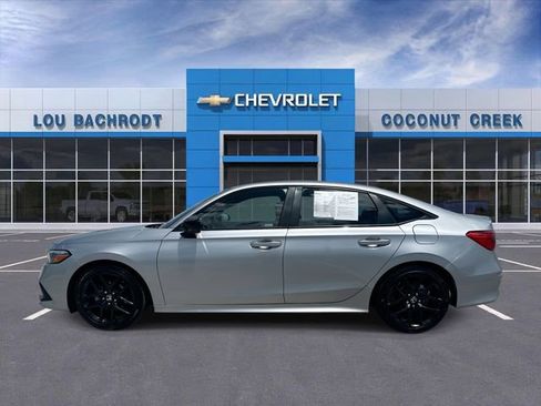 Used 2023 Honda Civic Sport image 5