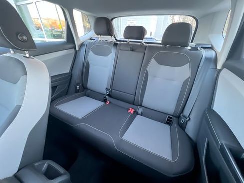 Used 2022 Toyota RAV4 XLE Premium image 21