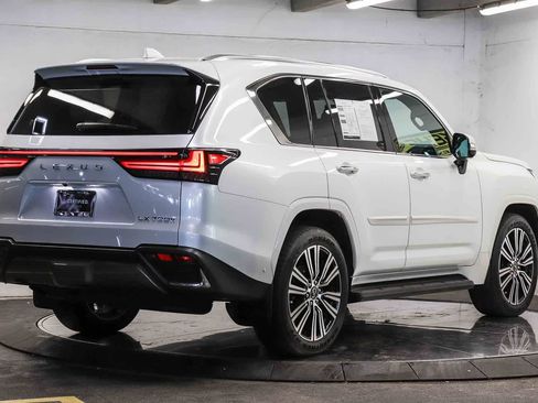 Certified 2025 Lexus LX 700h Luxury AWD/4WD image 4