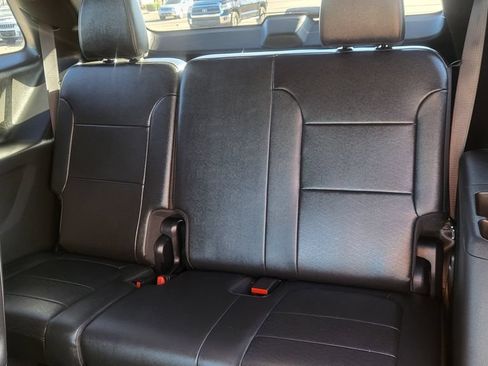 Used 2023 Chevrolet Traverse High Country FWD image 26