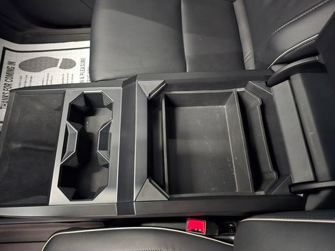 Used 2024 Tesla Cybertruck Cyberbeast AWD/4WD image 27