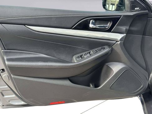 Used 2020 Nissan Maxima 3.5 SL w/ Floor Mat Group FWD image 18