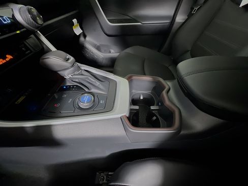 New 2024 Toyota RAV4 Limited image 26