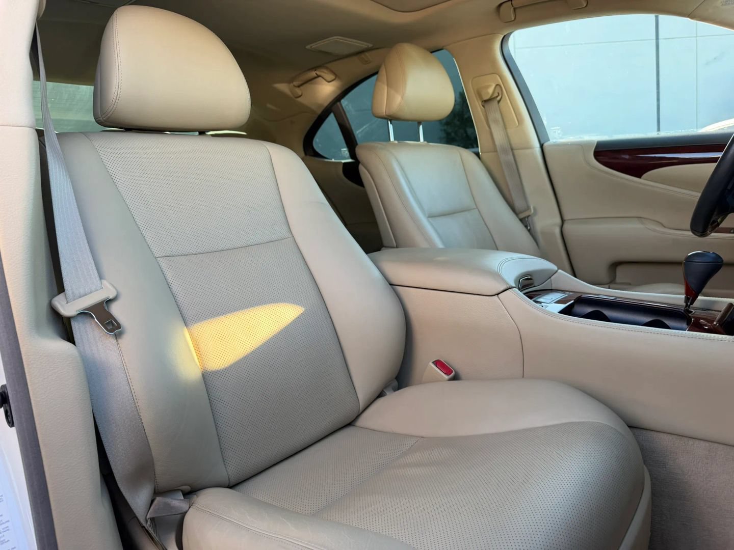 Used 2007 Lexus LS 460 RWD image 17