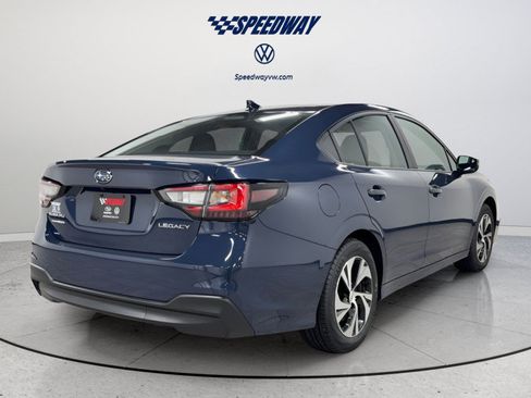 Used 2025 Subaru Legacy Premium AWD/4WD image 7