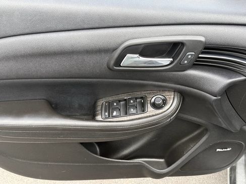Used 2015 Chevrolet Malibu LT FWD image 8