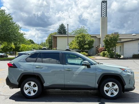 Used 2020 Toyota RAV4 XLE w/ Convenience Package AWD/4WD image 7