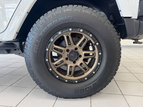 Used 2018 Jeep Wrangler Golden Eagle image 63