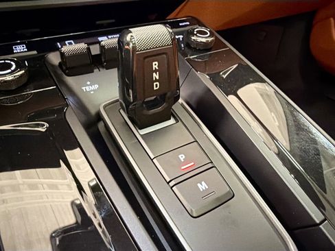 Certified 2025 Porsche 911 Carrera 4 GTS AWD/4WD image 18