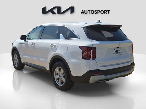 New 2026 Kia Sorento LX image 10