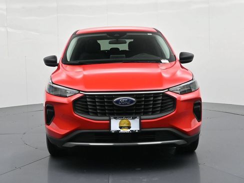 Used 2024 Ford Escape Active AWD/4WD image 3