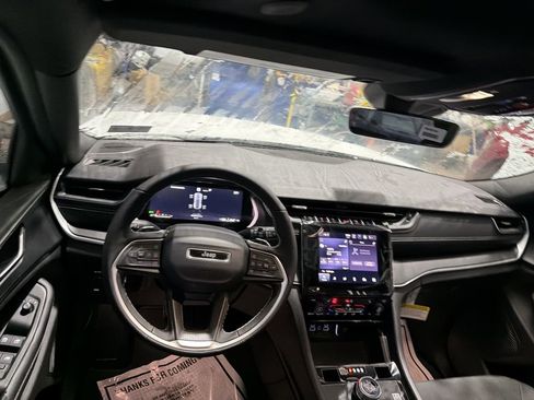 New 2026 Jeep Grand Cherokee Laredo X AWD/4WD image 16