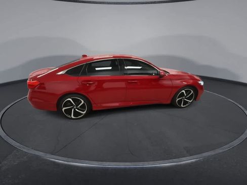 Used 2018 Honda Accord Sport image 9