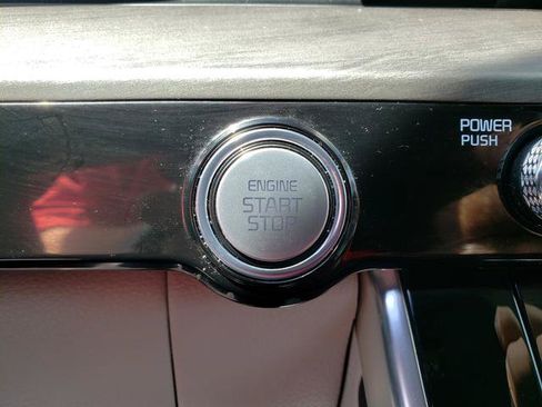 Certified 2024 Kia Carnival EX FWD image 27