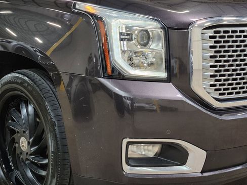Used 2016 GMC Yukon Denali w/ Open Road Package AWD/4WD image 13