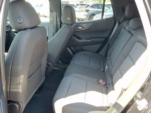 Used 2026 Chevrolet Equinox LT FWD image 8