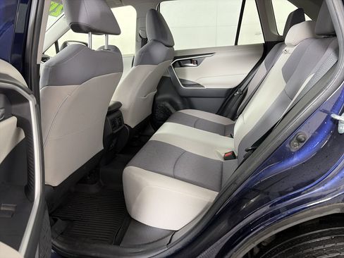 Used 2020 Toyota RAV4 XLE image 11