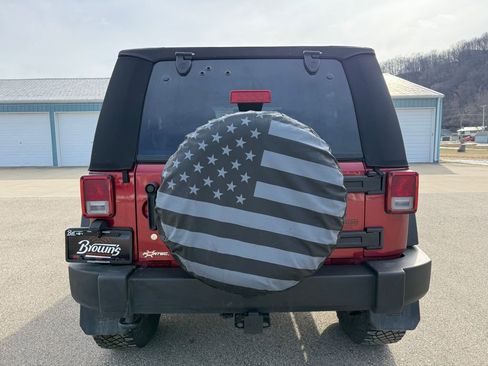 Used 2012 Jeep Wrangler Unlimited Sport image 7