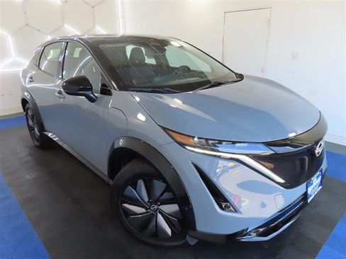 Used 2024 Nissan Ariya AWD image 5