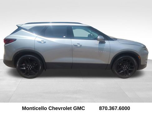 Used 2023 Chevrolet Blazer LT w/ Convenience Package FWD image 9