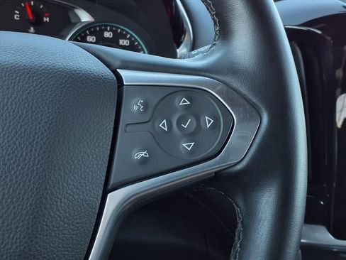 Used 2023 Chevrolet Traverse LT image 27