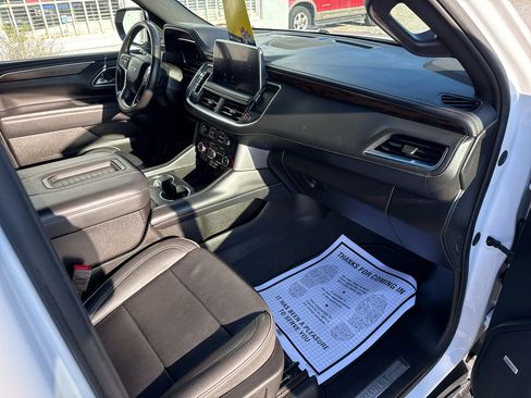 Used 2023 Chevrolet Suburban Premier image 23