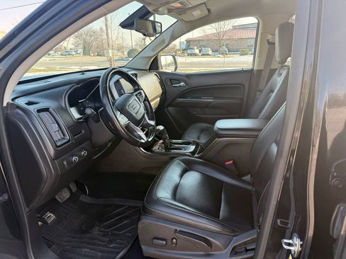 Used 2017 GMC Canyon SLT w/ Driver Alert Package image 10