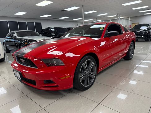 Used 2014 Ford Mustang Coupe w/ V6 Performance Package image 8
