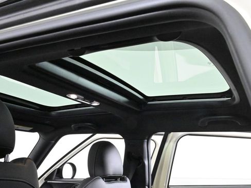 Used 2022 MINI Cooper Clubman S w/ Driver Assistance Package image 29