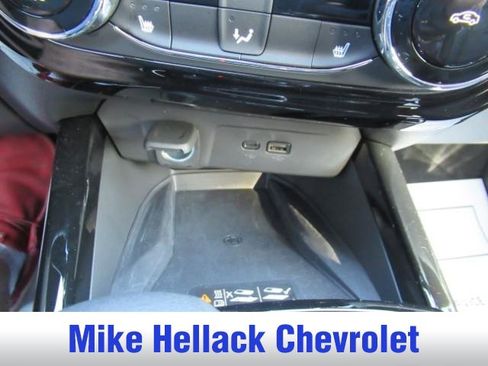 Used 2026 Chevrolet Trax RS w/ Sunroof Package image 28