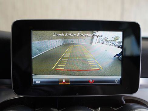 Used 2017 Mercedes-Benz GLC 300 image 22