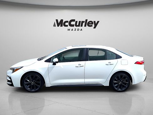 Used 2024 Toyota Corolla SE w/ SE Package FWD image 4