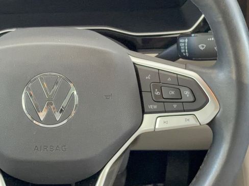 Used 2024 Volkswagen Jetta SE w/ Panoramic Sunroof Package FWD image 19