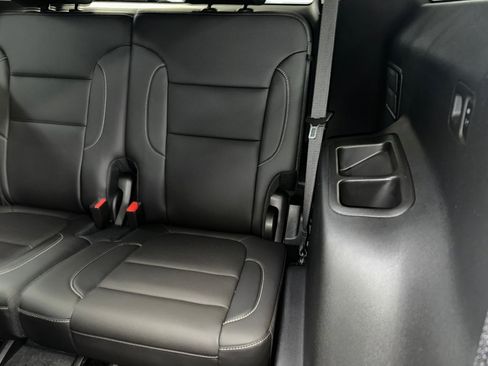 Certified 2023 GMC Acadia SLT w/ Technology Package image 24