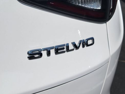 Used 2024 Alfa Romeo Stelvio Sprint RWD image 23