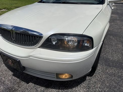 Used 2004 Lincoln LS RWD image 26