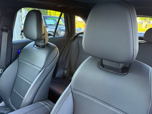 Used 2026 Mercedes-Benz GLC 300 image 27