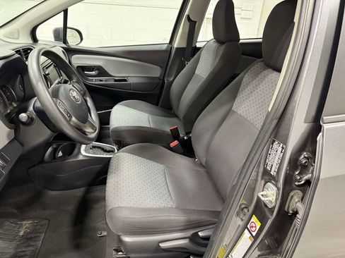 Used 2017 Toyota Yaris LE FWD image 15