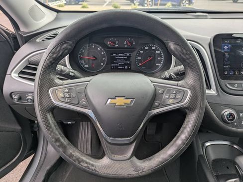 Used 2023 Chevrolet Malibu LT FWD image 9