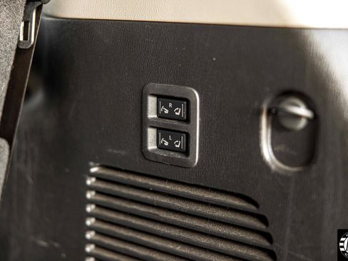 Used 2019 Nissan Armada Platinum w/ Captain's Chairs Package image 19