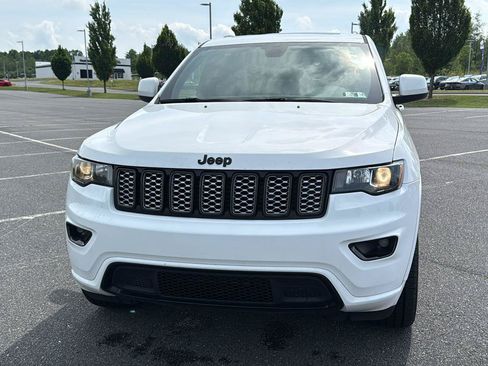 Used 2021 Jeep Grand Cherokee Laredo X AWD/4WD image 15