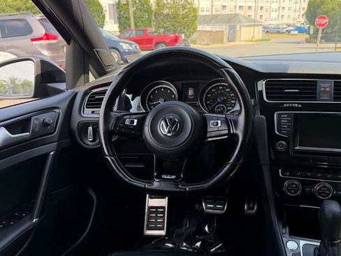 Used 2015 Volkswagen Golf R 4-Door AWD/4WD image 22