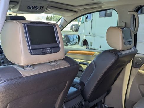Used 2013 Nissan Armada Platinum w/ Platinum Reserve Pkg AWD/4WD image 20