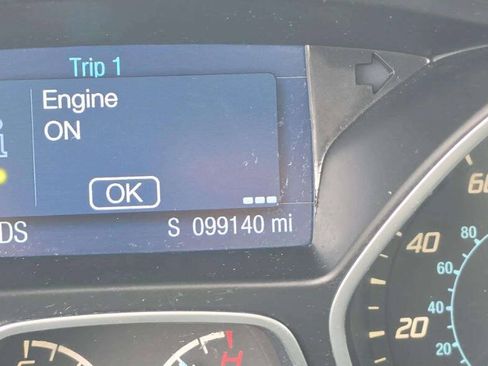 Used 2014 Ford Focus SE w/ Equipment Group 201A FWD image 8