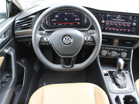 Used 2021 Volkswagen Jetta SEL FWD image 14